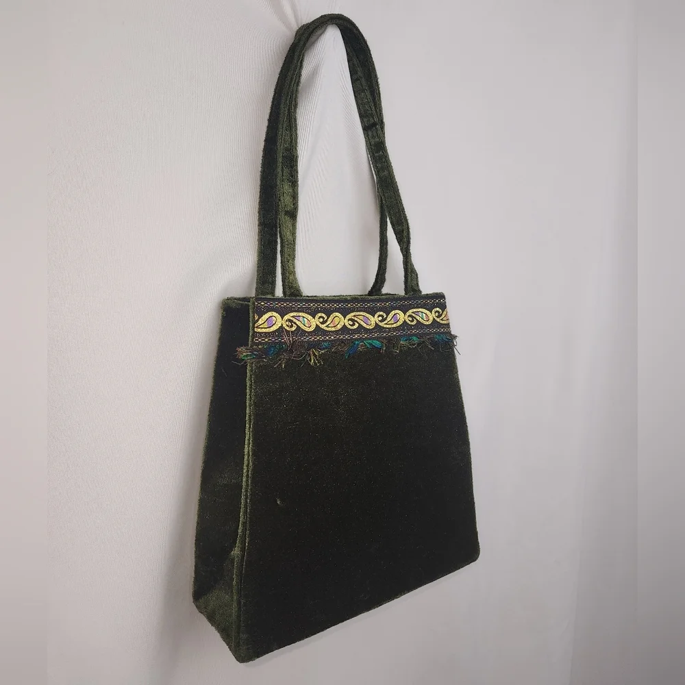Vintage 60s Emerald Velvet Mini Bag Paisley Fringe Trim Jewel Tone Trapeze Purse - Picture 3 of 15